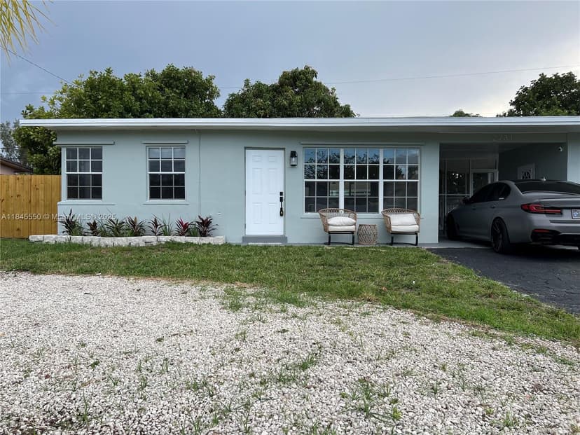 2731 NE 11th Ter, Pompano Beach FL 33064