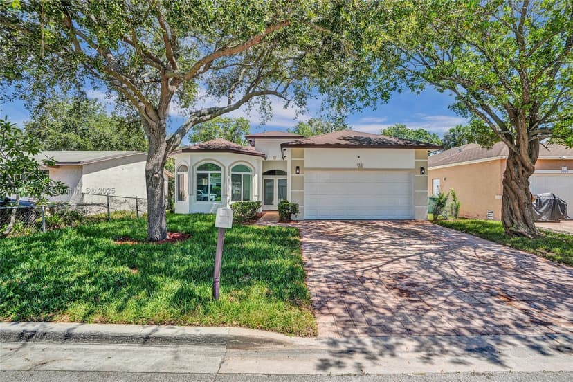 2831 NW 6th Ct, Fort Lauderdale FL 33311