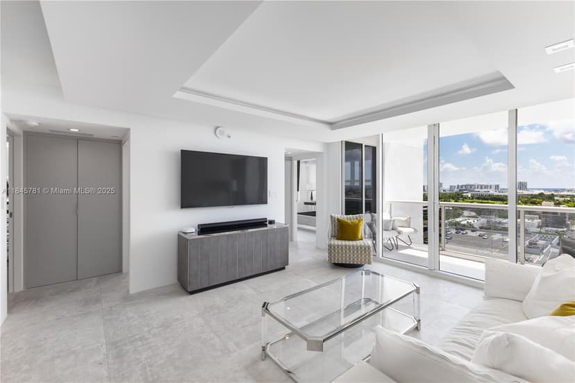 1800 Sunset Harbour Dr # 1515, Miami Beach FL 33139