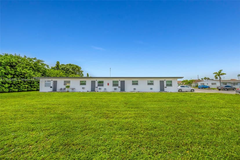 832 NW 10th St, Hallandale Beach FL 33009