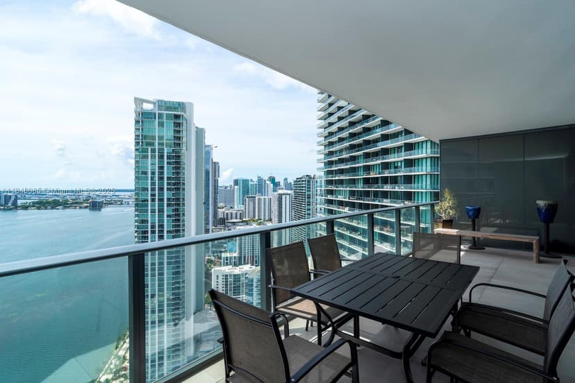 650 NE 32nd St # 4206, Miami FL 33137
