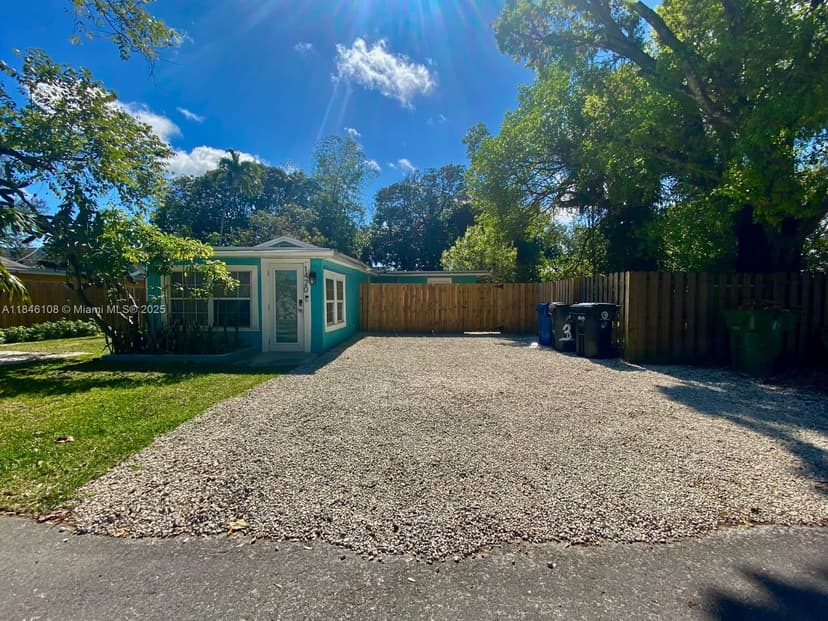 1420 SW 33rd Ct, Fort Lauderdale FL 33315