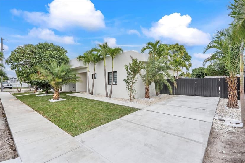 501 E 59th St, Hialeah FL 33013