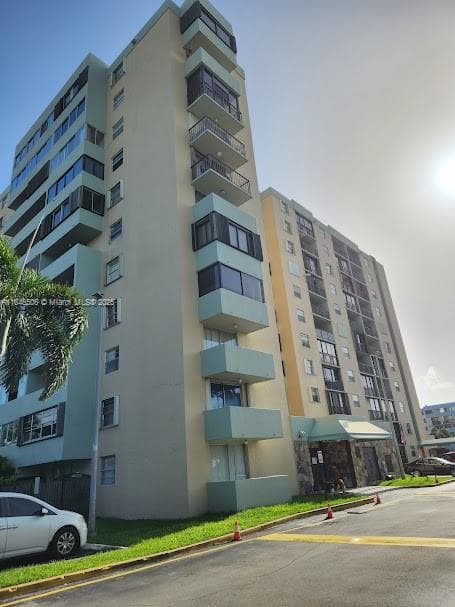 5055 NW 7th St # 1003, Miami FL 33126