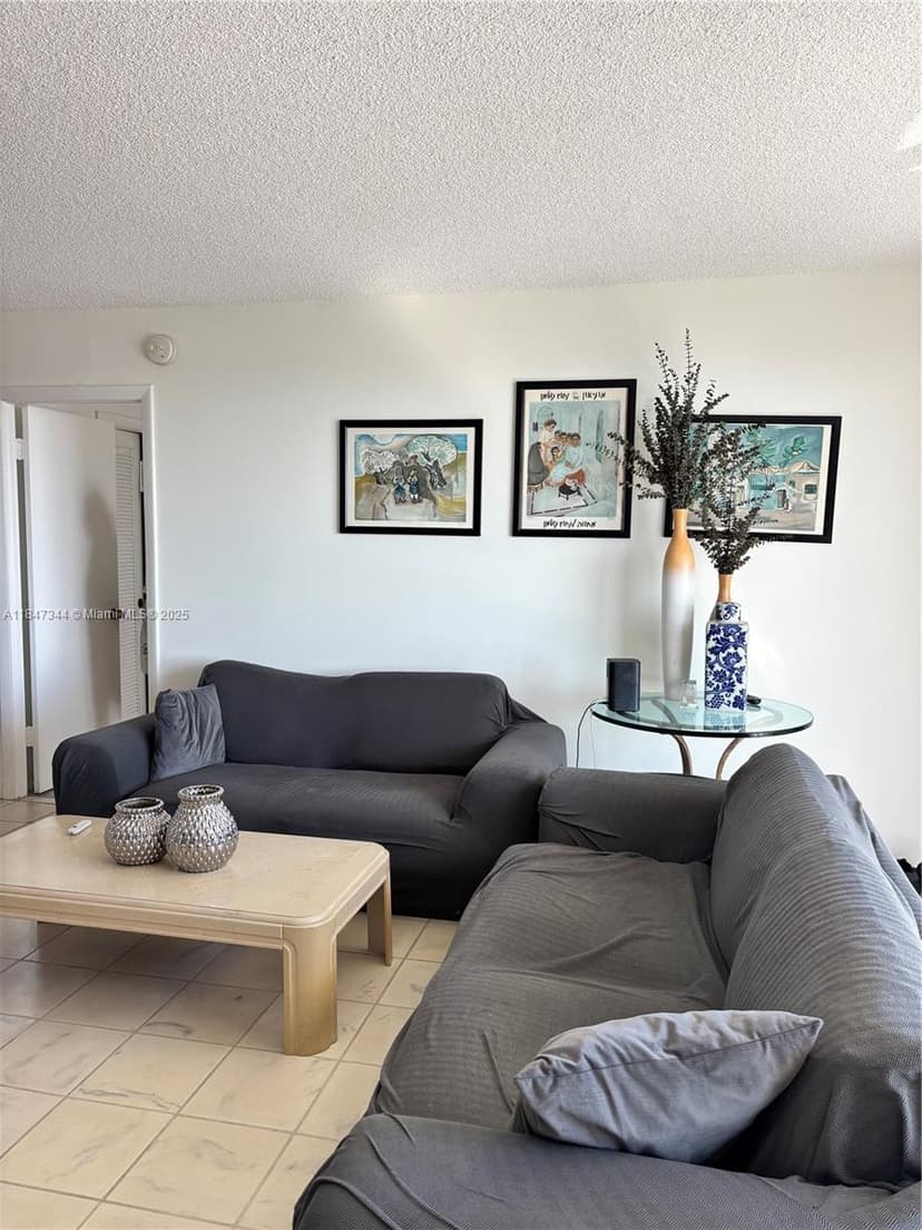 427 Golden Isles Dr # 12B, Hallandale Beach FL 33009