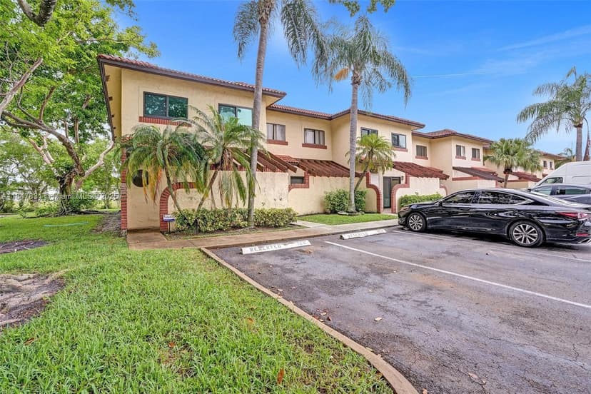 4629 NW 90th Ave, Sunrise FL 33351