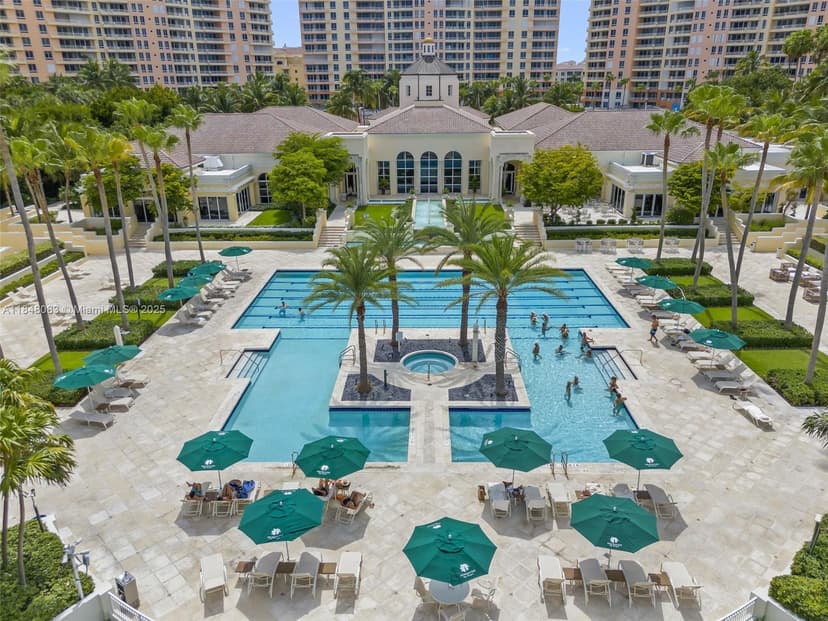 703 Crandon Blvd # 3, Key Biscayne FL 33149