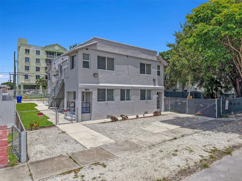 600 NW 25th Ct, Miami FL 33125