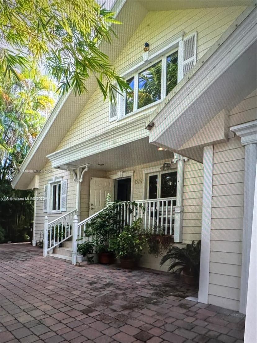 1524 Argyle Dr, Fort Lauderdale FL 33312