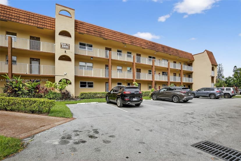 8880 Sunrise Lakes Blvd # 310, Sunrise FL 33322