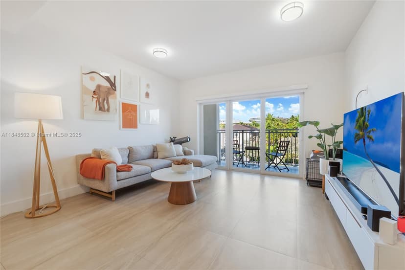120 Salamanca Ave # 4A, Coral Gables FL 33134