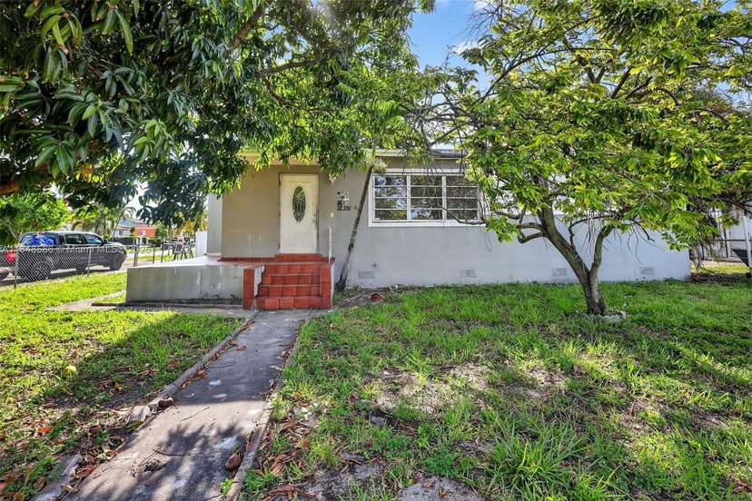 3581 W 2nd Ave, Hialeah FL 33012