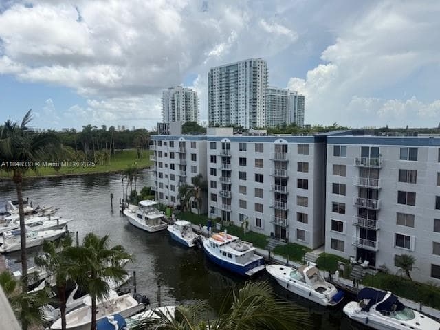 1700 NW N River Dr # 704, Miami FL 33125