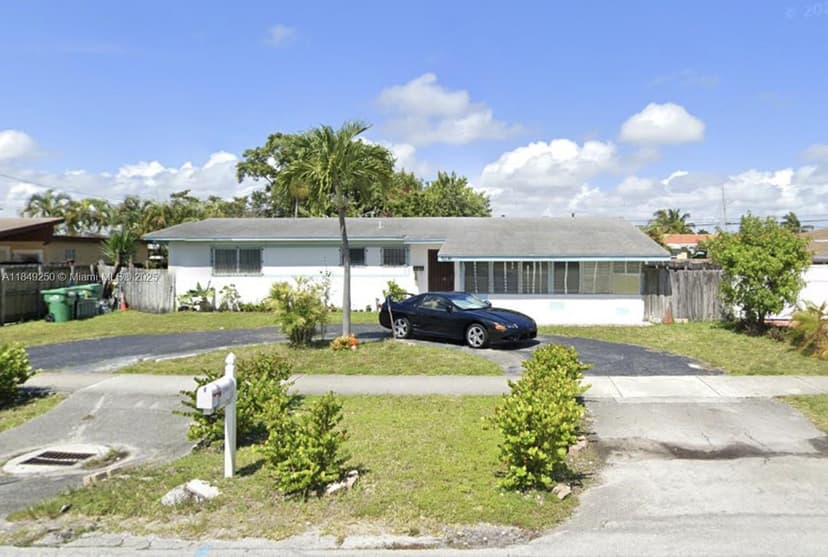 21130 NE 26th Ave, Miami FL 33180