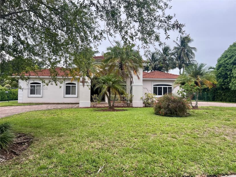 8220 SW 187th St, Cutler Bay FL 33157