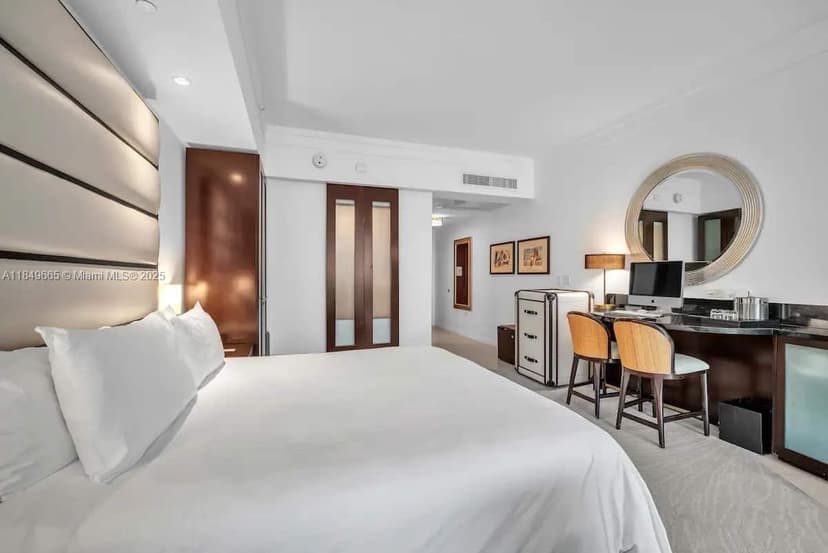 4391 Collins Ave # 918, Miami Beach FL 33140