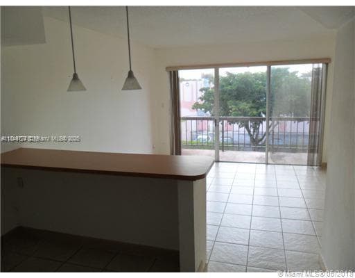 10900 SW 104th St # 323, Miami FL 33176