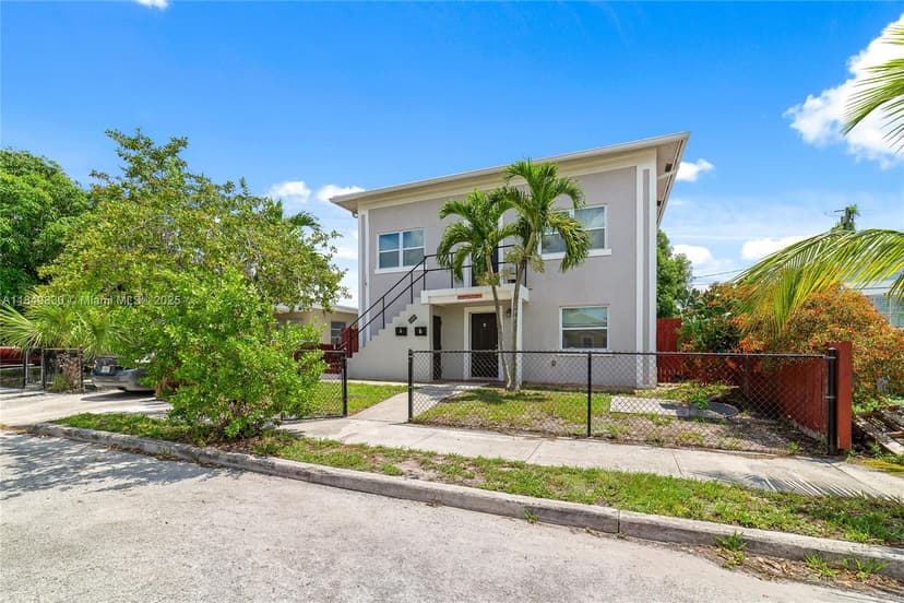 1040 17th St, West Palm Beach FL 33407