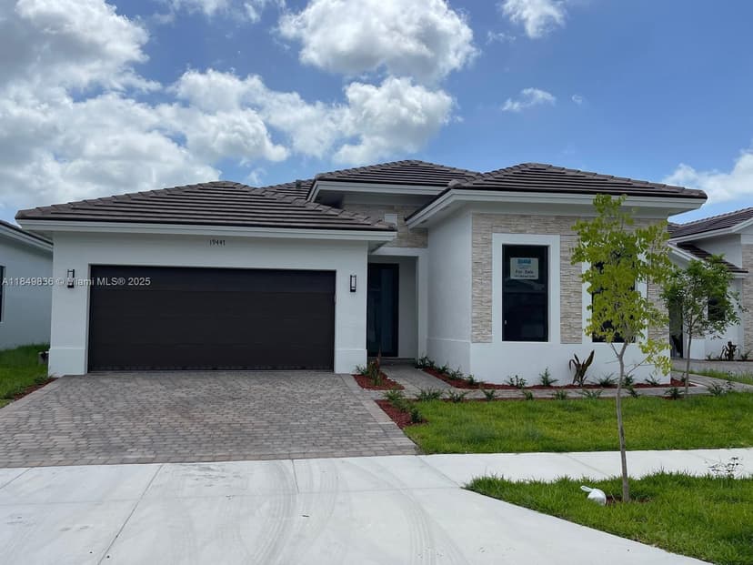 19447 SW 124th Ct, Miami FL 33177