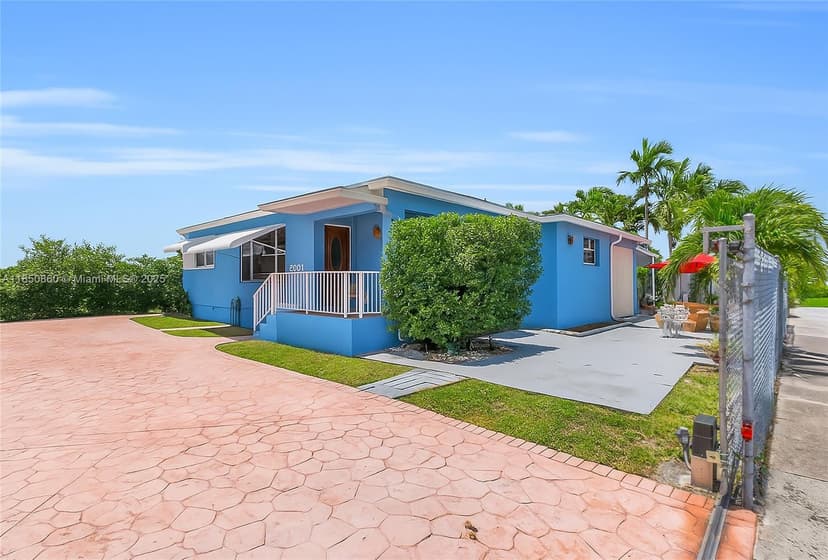 5890 Palm Ave, Hialeah FL 33012
