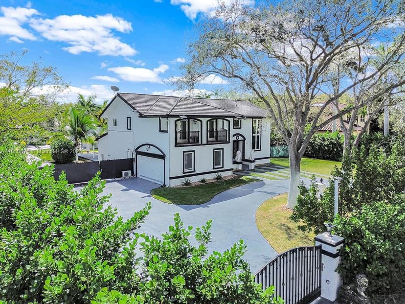 7830 SW 120th St, Pinecrest FL 33156