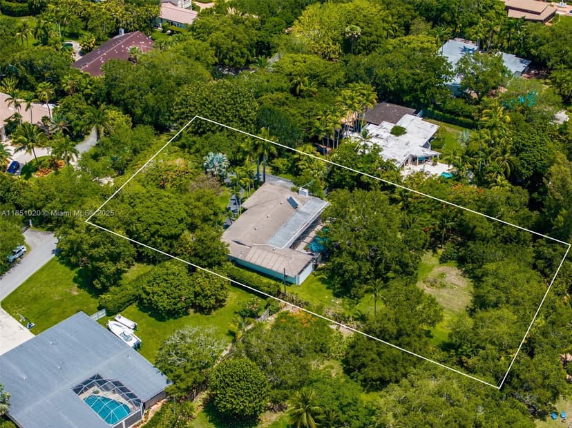 12365 SW 60th Ct, Pinecrest FL 33156