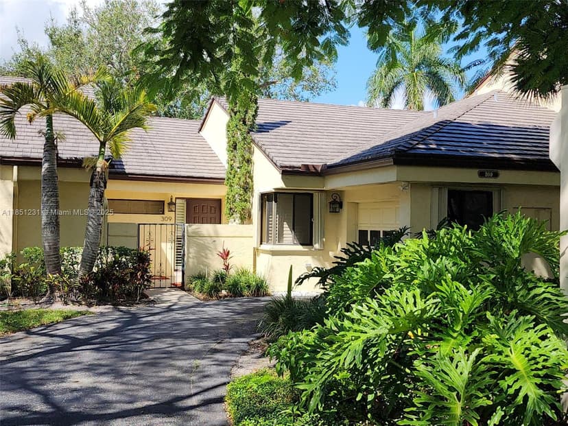 309 NW 95th Ave # 309, Plantation FL 33324