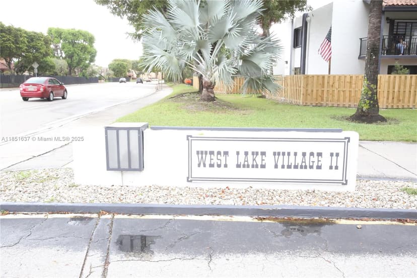 510 W Park Dr # 105, Miami FL 33172