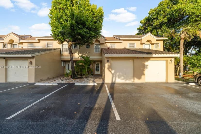 3659 NW 91st Ln, Sunrise FL 33351