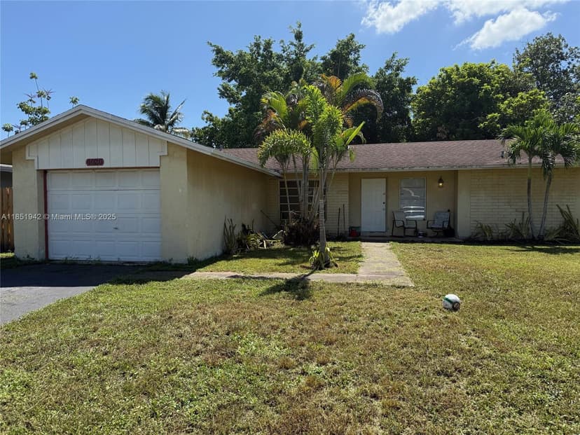 4020 NW 93rd Way, Sunrise FL 33351