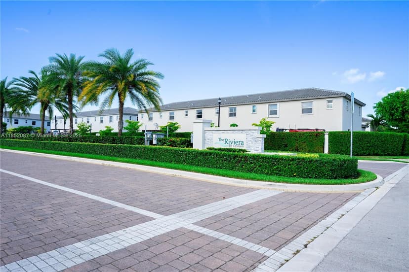 1587 SE 26th Rd, Homestead FL 33035