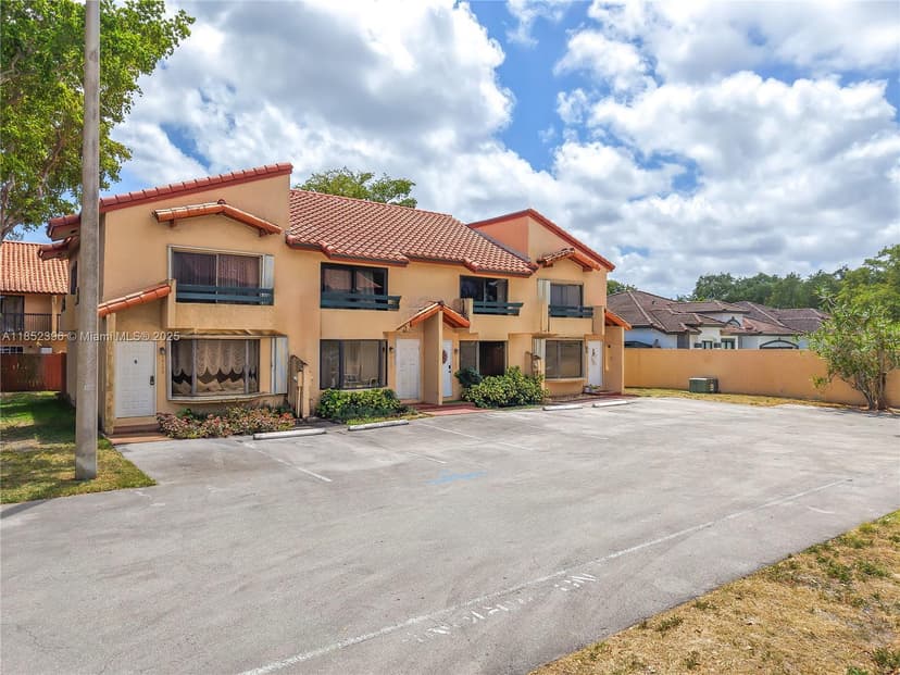 10194 SW 77th Ct, Miami FL 33156