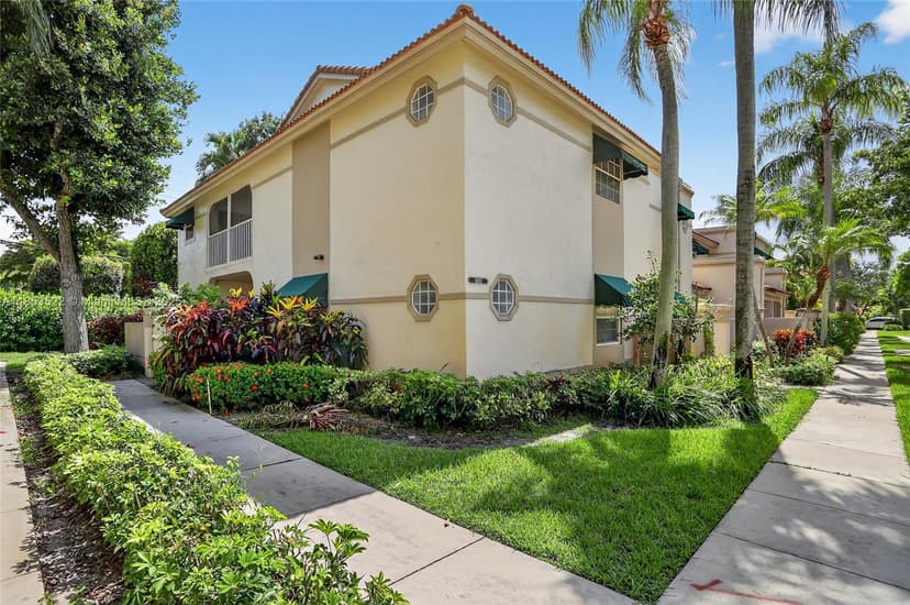 6582 Via Regina, Boca Raton FL 33433