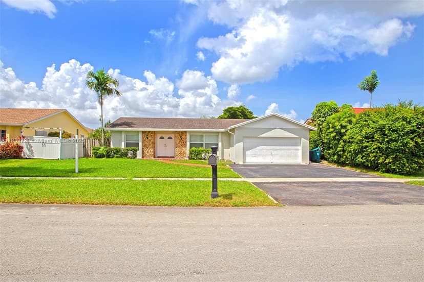5031 SW 87th Ave, Cooper City FL 33328