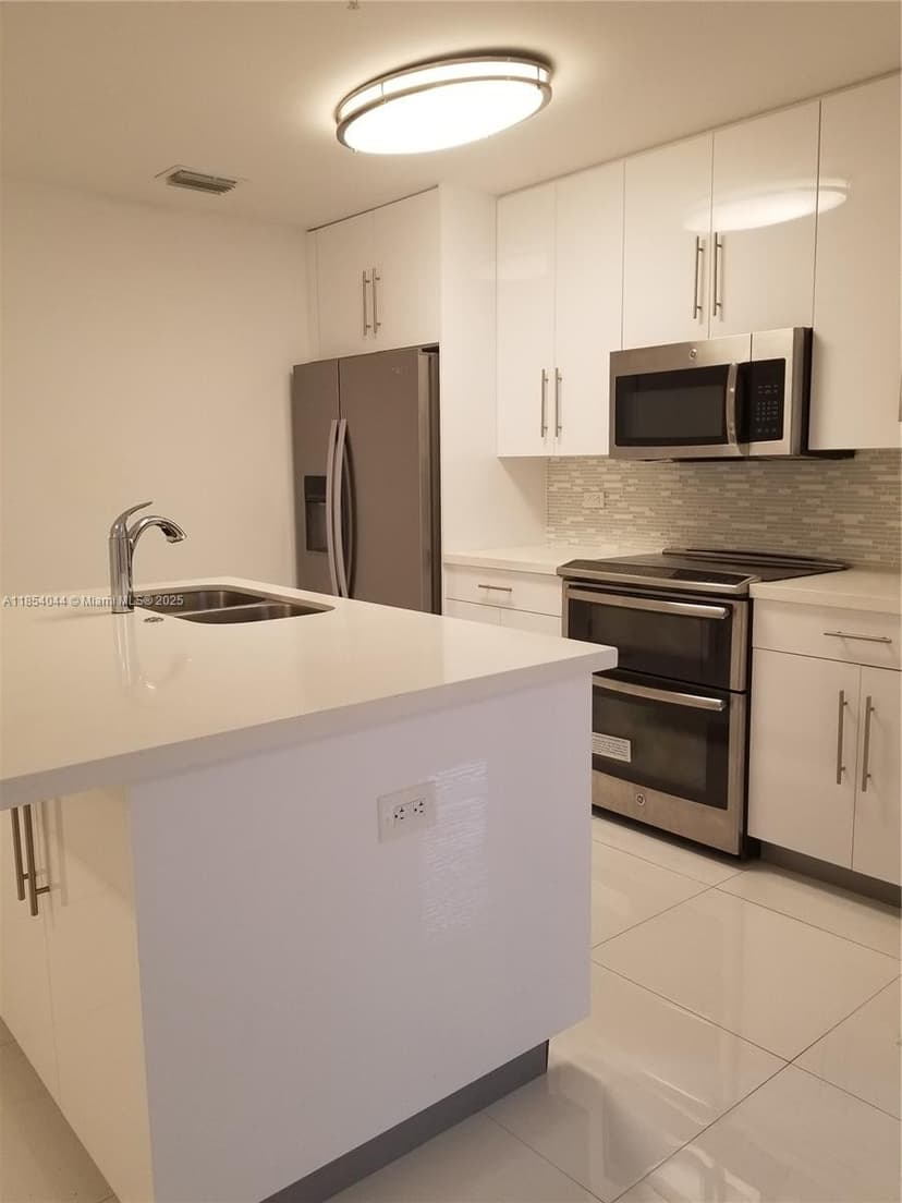 2651 NE 212th Ter # 103, Miami FL 33180