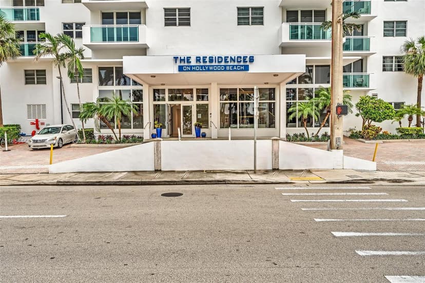 3000 S Ocean Dr # 1210, Hollywood FL 33019
