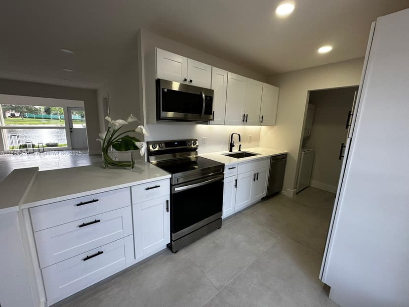 316 Cape Cod Cir # B, Lake Worth FL 33467