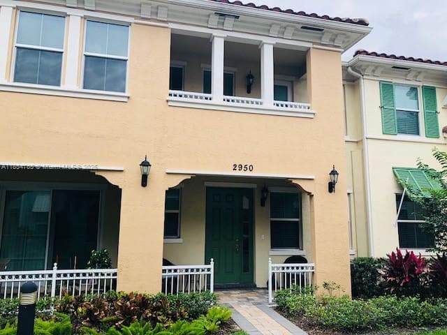 2950 St Thomas Dr, Cooper City FL 33024