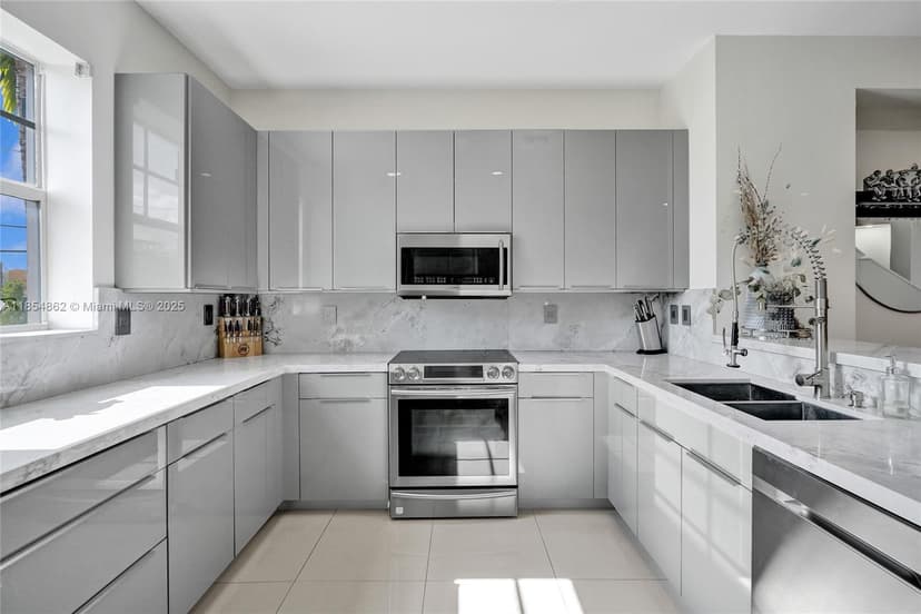 1033 NE 17th Way # 1904, Fort Lauderdale FL 33304