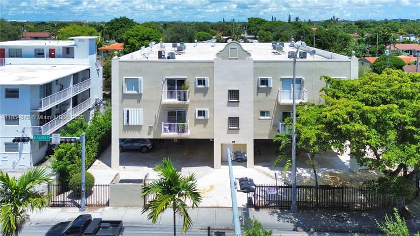 3201 W Flagler St # 209, Miami FL 33135
