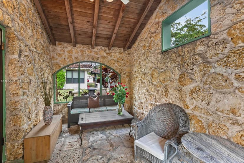 1301 Milan Ave # 4, Coral Gables FL 33134