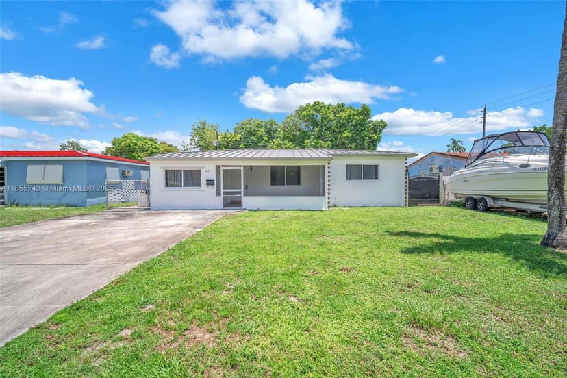 3241 SW 66th Ave, Miramar FL 33023