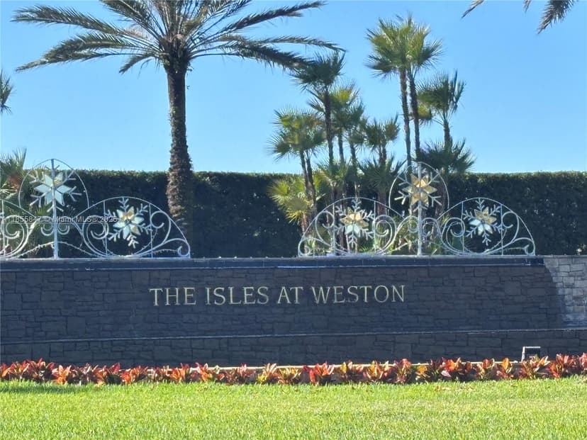 3946 W Whitewater Ave, Weston FL 33332