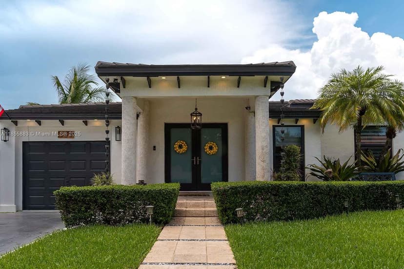 135 E 37th St, Hialeah FL 33013