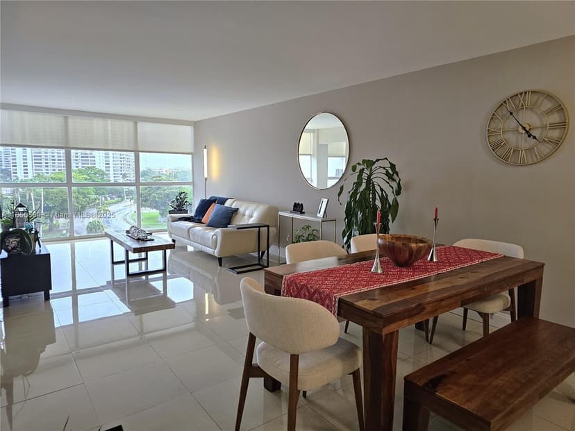 600 Parkview Dr # 701, Hallandale Beach FL 33009