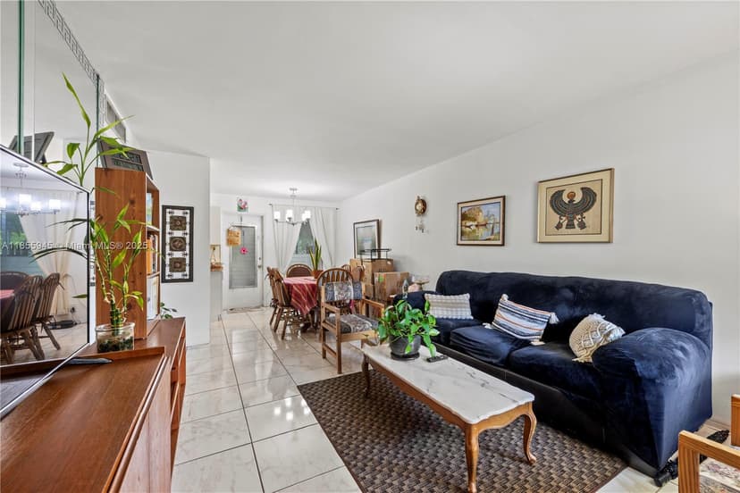 2320 Jackson St # 6, Hollywood FL 33020