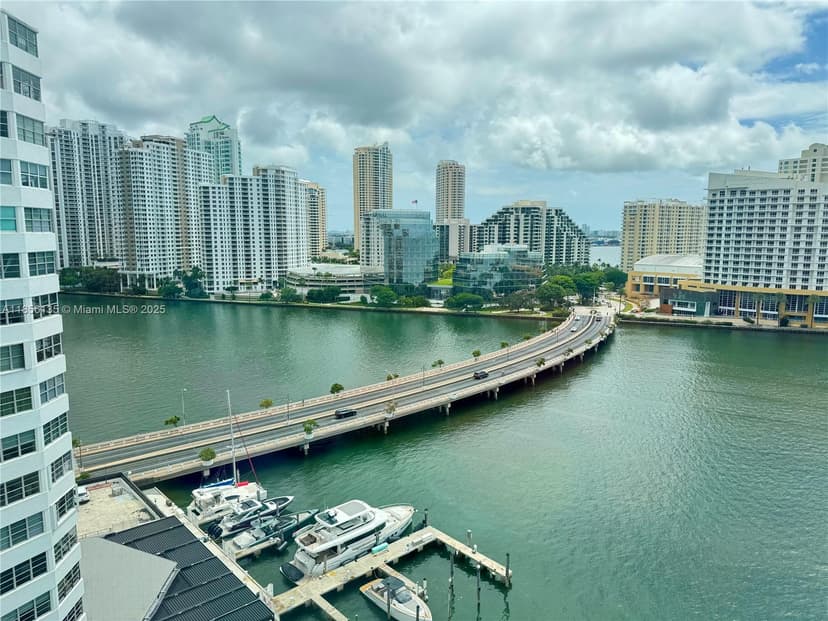 905 Brickell Bay Dr # 1631, Miami FL 33131