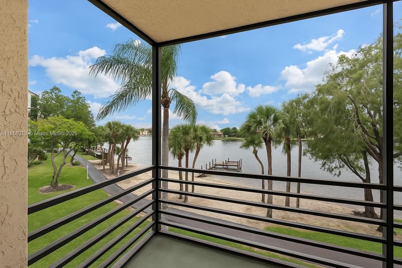 1101 Colony Point Cir # 307, Pembroke Pines FL 33026