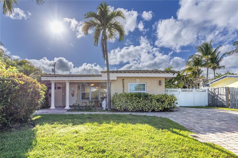743 SE 10th Ter, Deerfield Beach FL 33441