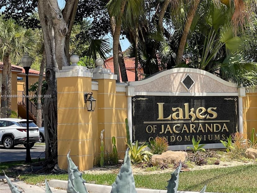 10717 Cleary Blvd # 207, Plantation FL 33324